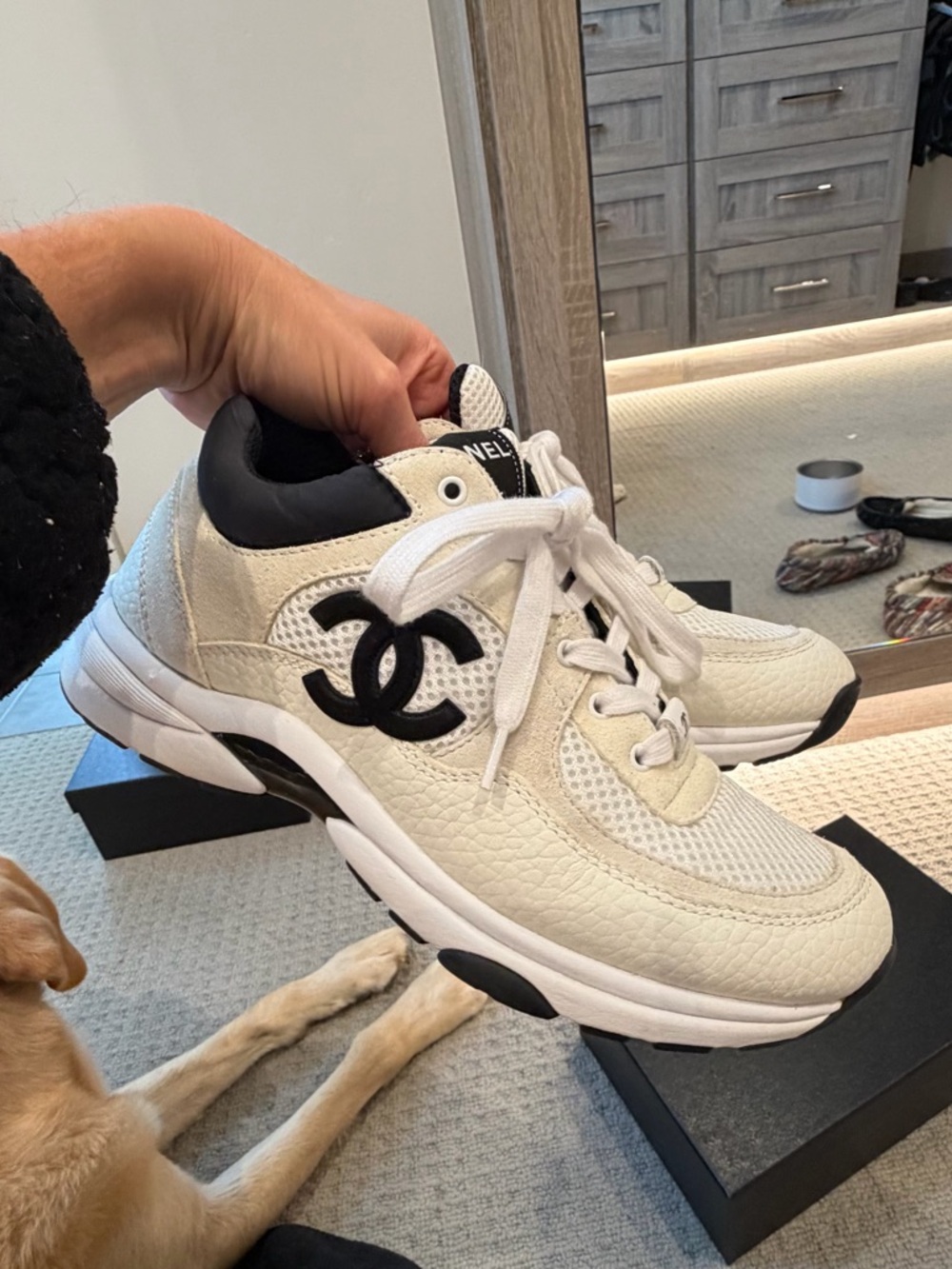 CHANEL Mesh suede Calfskin Grained Cream and Black and white Logo Sneakers sz 37 - Picture 5 of 10